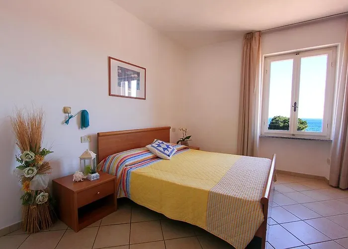 Otel Bambu Marciana (Isola d'Elba)